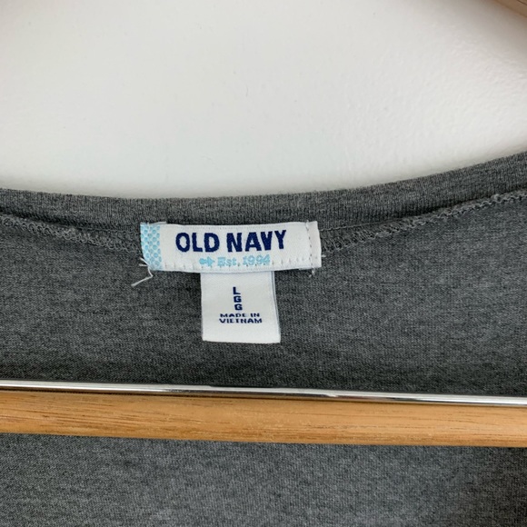 OLD NAVY | Gray "Love is in the Air” Graphic Tee - Picture 6 of 6